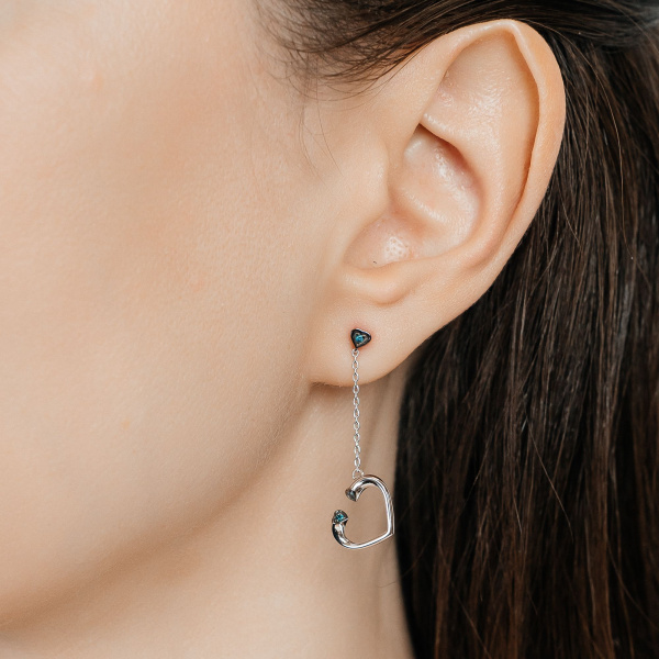 Золотые серьги с бриллиантами Naviblue D467EW